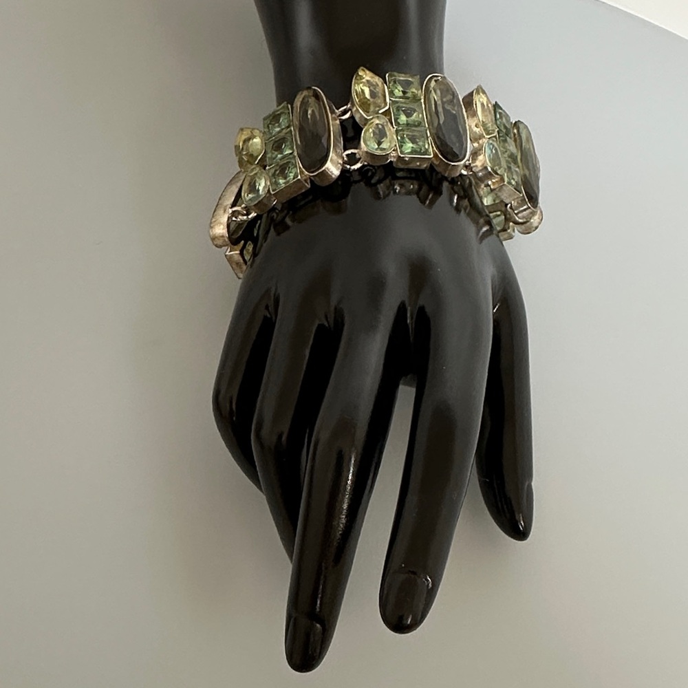 Elegant 925 sterling Silver and Green Gemstone Bracelet